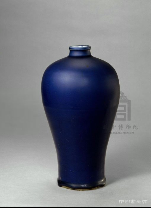 “丰肩细腰”赏梅甁