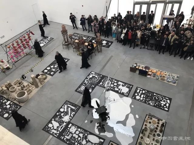 邱志杰：追忆者的共同体
