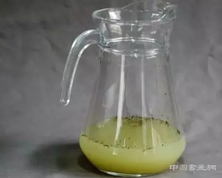 陕西考古发现2000多年前秦国古酒 近乳白色透明纯净