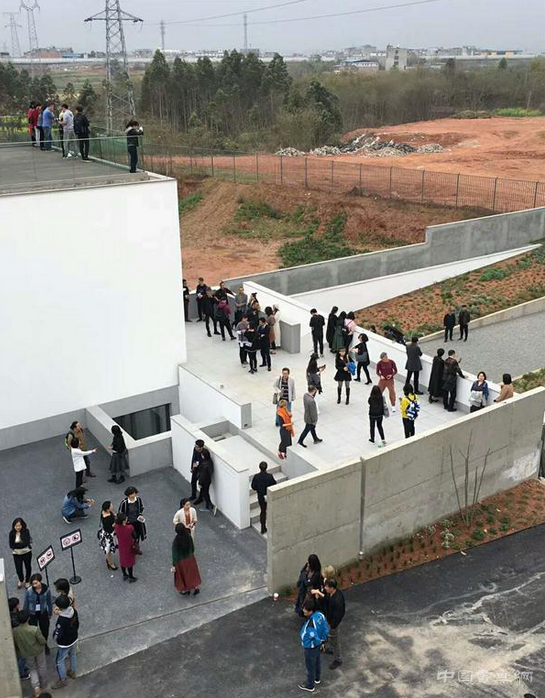 何多苓和他的何多苓美术馆:从“空”中诞生