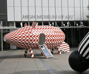 谁在美术馆外放了一只猪？