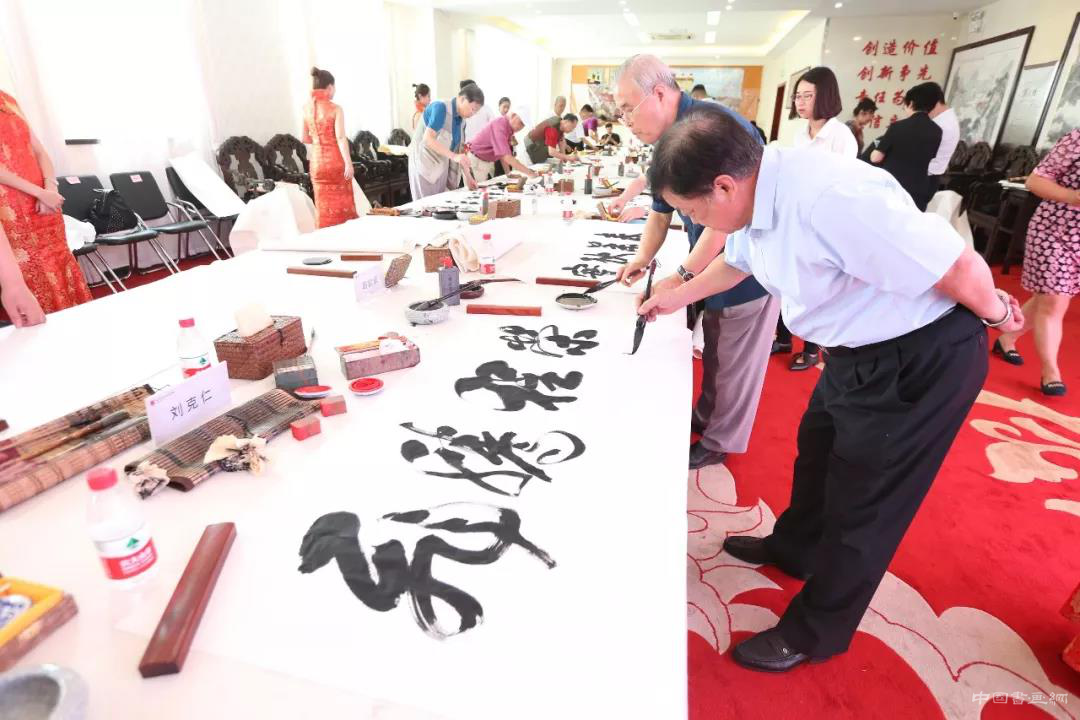 时光无言，信仰有声；壮士未老，宝刀犹锋