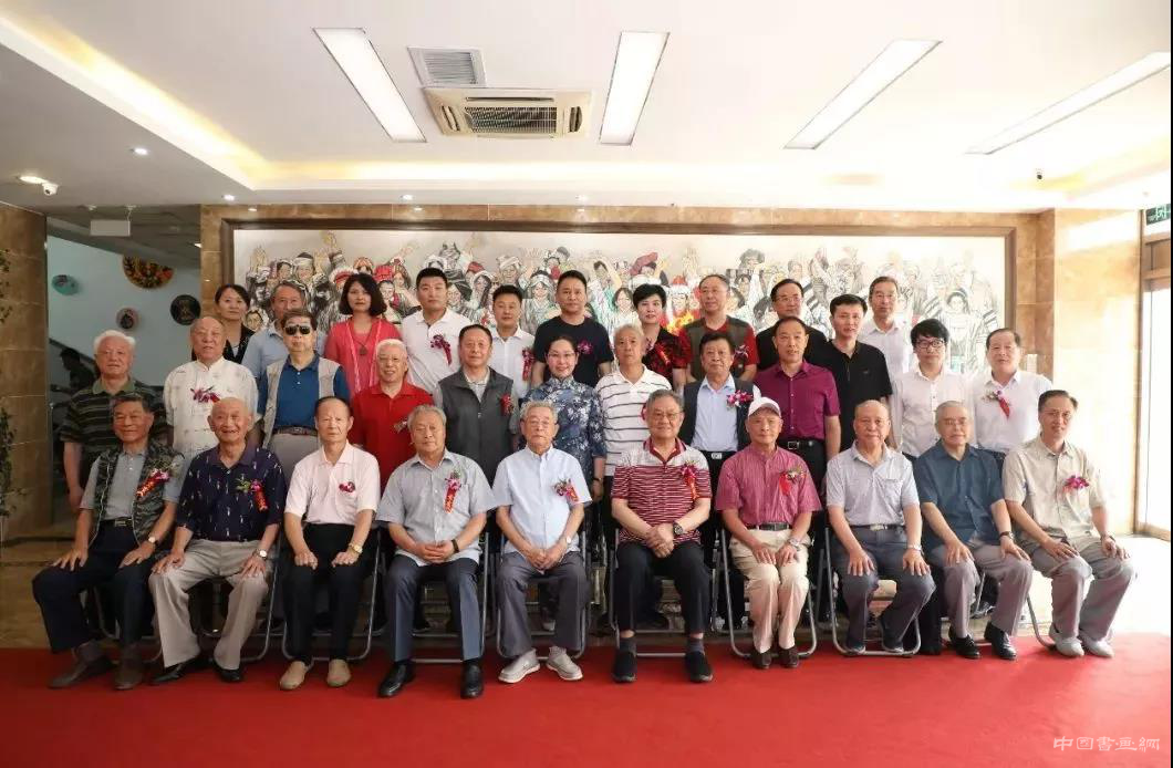时光无言，信仰有声；壮士未老，宝刀犹锋