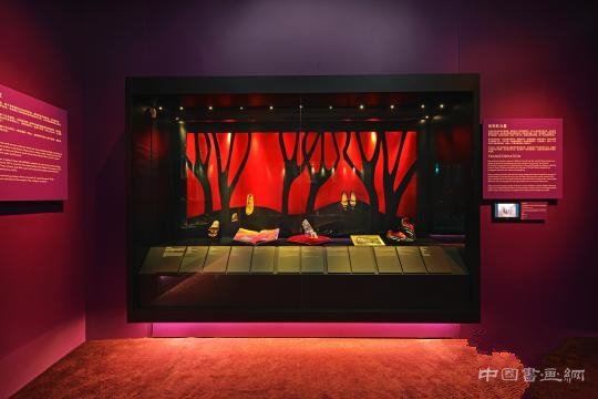 英国博物馆《鞋履：乐与苦展览》亚洲巡展落地北京