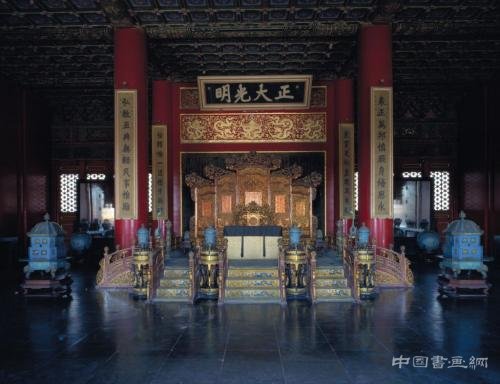 故宫养心殿罕见彩绘宝匣现世 是密诏还是藏宝图?