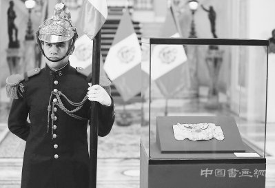 秘鲁追回流失海外黄金面具
