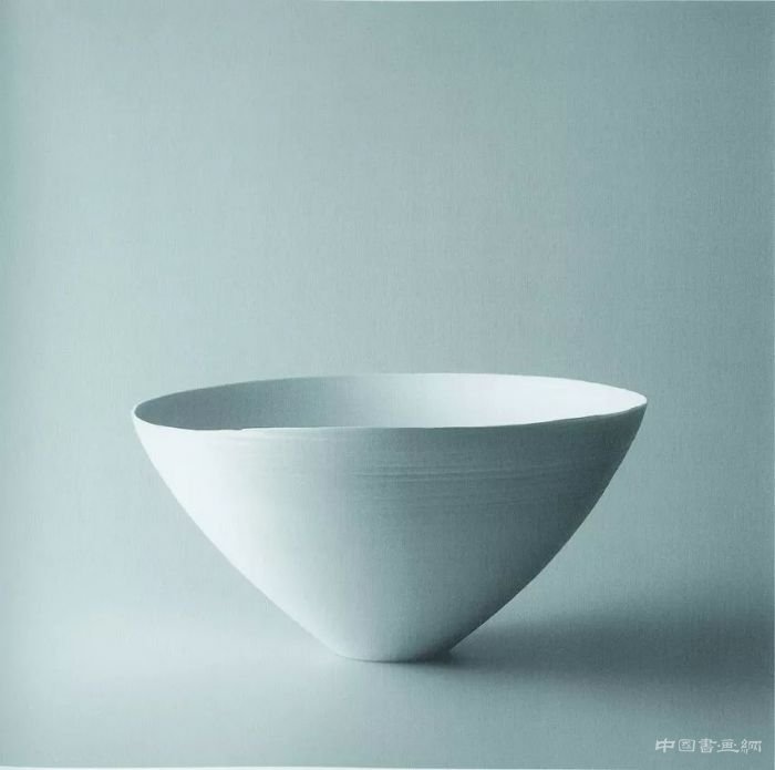 在薄弱易变的东西中发现自然的“美”