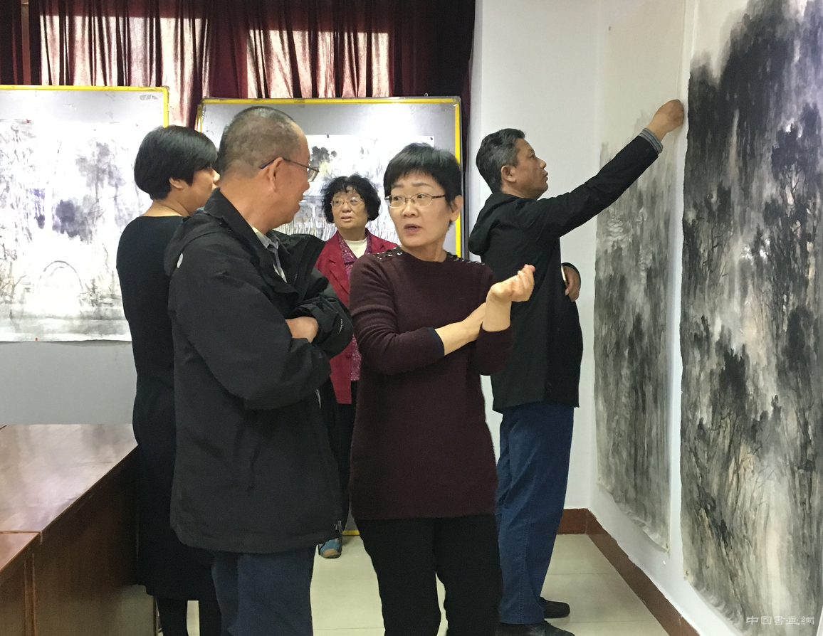 著名国画家侯昌文画展在京开幕