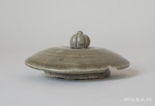 浙江宁波出土大批越窑青瓷和窑具