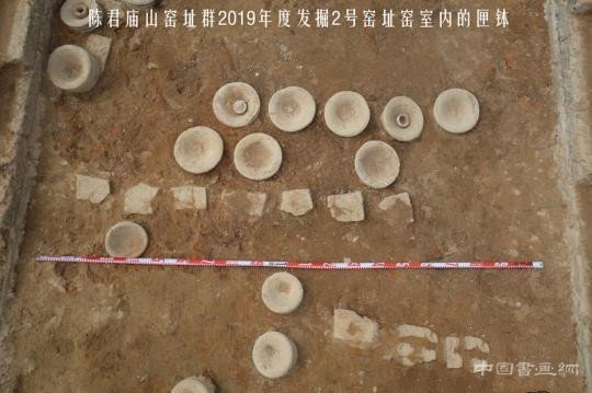 浙江宁波出土大批越窑青瓷和窑具