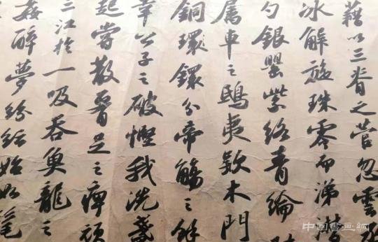 吉林省博物院藏古代书画展 苏轼真迹受热情追捧