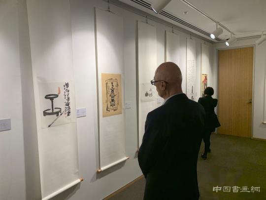 “当代中国名家画油灯”悉尼展出