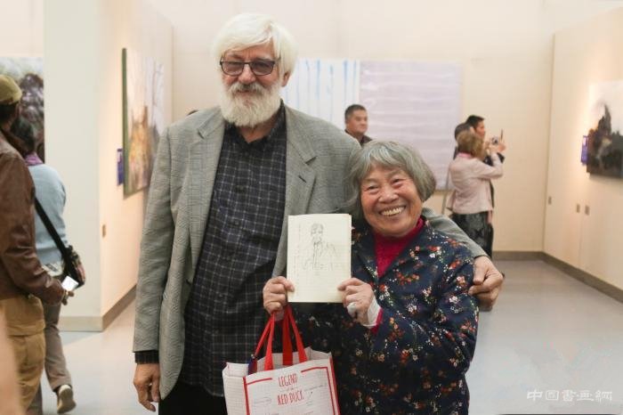 第五届桃花潭畔国际艺术家创作营作品展在合肥开展