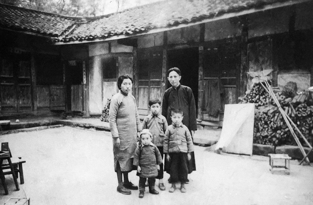  傅抱石《高人读书图》 3304万成交