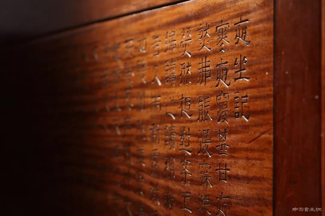  拍场黄花梨床王诞生！中贸圣佳2019秋拍明万历孙克弘黄花梨架子床5002.5万元成