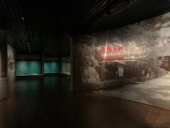 唐招提寺鉴真文物与东山魁夷隔扇画展在上海开幕