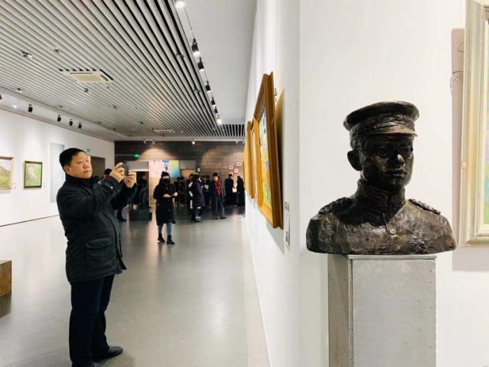 百余件俄罗斯油画雕塑作品在哈尔滨展出