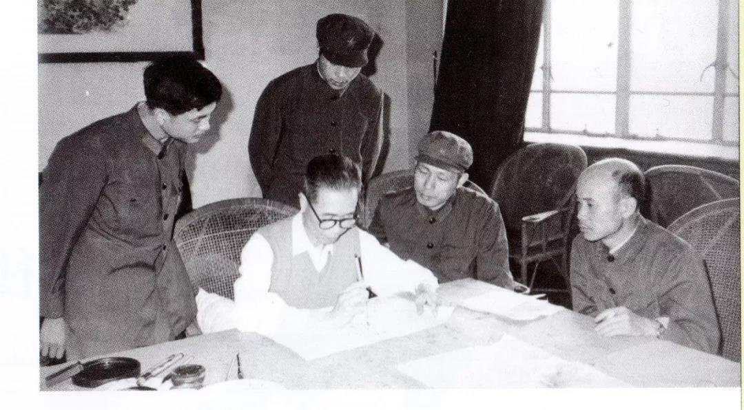 紫垣襄领军,学术张一帜——悼念杨新先生