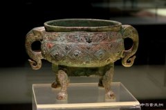 <b>近100件中国古代青铜器亮相美国休斯敦</b>