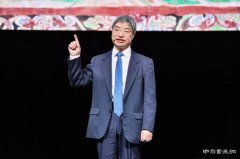 <b>敦煌莫高窟推出窟外展示游览 游客可身临其境享奇幻体验</b>