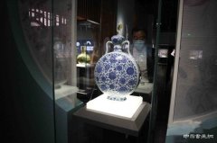 <b>160余件明清官窑瓷器亮相山东博物馆</b>