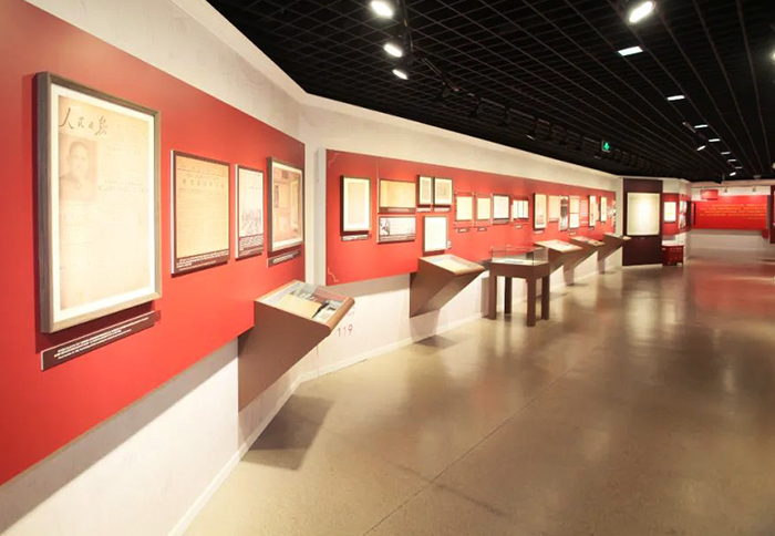 纪念孙中山先生逝世95周年文物文献展在上海市档案馆（外滩馆）开幕