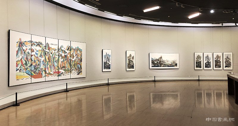 屏风九叠云锦张 影落明湖清黛光：方骏艺术展