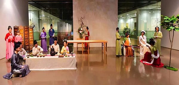 上海市第十二届书法篆刻大展在中华艺术宫（上海美术馆）开幕