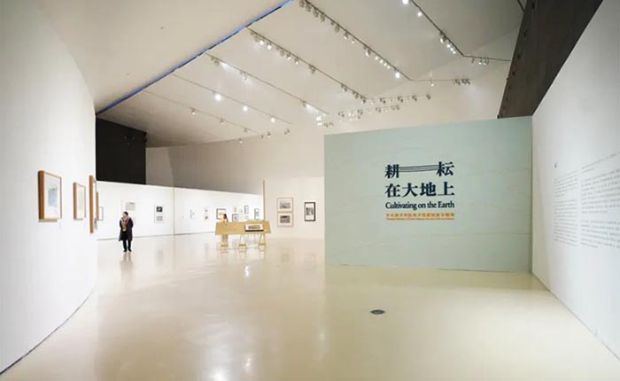 耕耘在大地上