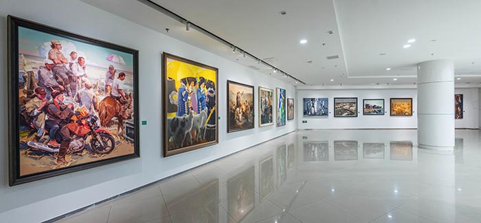 第十二届中国西部大地情中国画、油画作品展在重庆当代美术馆开幕