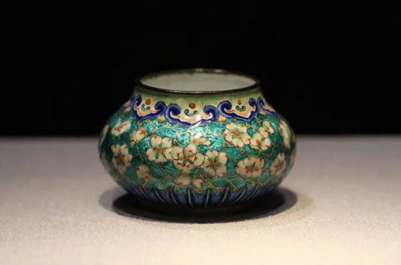  洋瓷与华彩:香港中文大学文物馆藏广珐琅特展 见证不同文明间的交往与对话