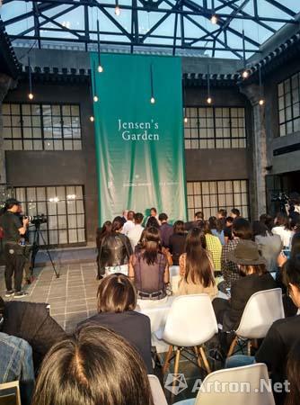 天安时间举行Jensen’s Garden装置艺术展派对
