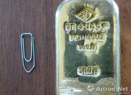 德国少女湖泊潜泳发现1斤重金条：价值1.6万欧元